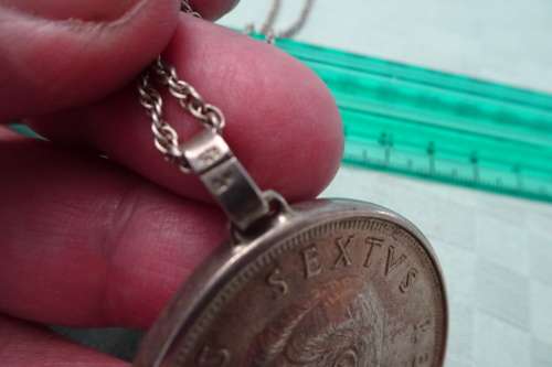Stunning 925 Pendant with a 1952 Silver Five Shilling Coin and a 925 Silver Necklace