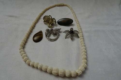 Great Lot of Vintage Antique Jewellery