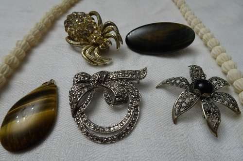 Great Lot of Vintage Antique Jewellery