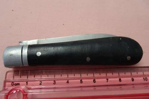 Interesting Pocket Knife with Anchor Motive in Excellent Condition