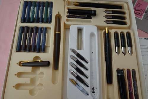 Sheaffer Calligraphy Set not complete please view images