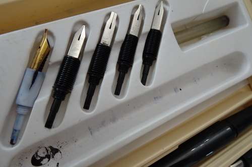 Sheaffer Calligraphy Set not complete please view images