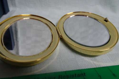 Beautiful Christian Dior Powder Compactum in Great Condition Boxed