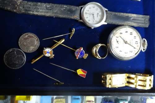 Huge Lot of Interesting Collectable Items (Bid for the Lot)