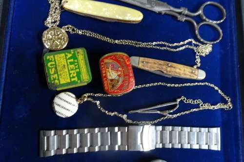 Huge Lot of Interesting Collectable Items (Bid for the Lot)