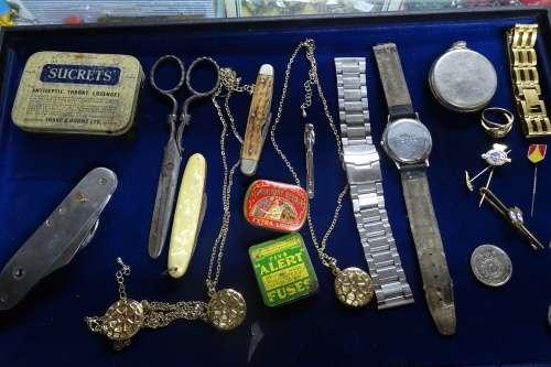 Huge Lot of Interesting Collectable Items (Bid for the Lot)
