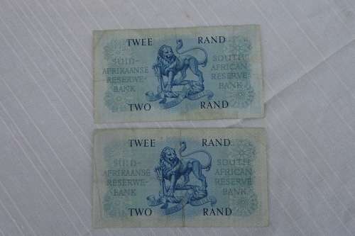 2 x South Africa Reserve Bank Two Rand Notes - G Rissik