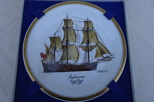 Ships In The History of South Africa - Endeavour (No:8)_Plate No:0379_ Boxed