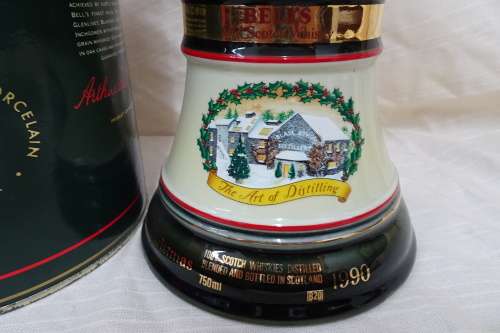 Bell's Old Scotch Whisky - 750ml  - Christmas 1991- Boxed Sealed and Full