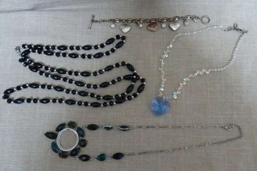 Joblot Vintage Jewellery (Bid for the Lot)