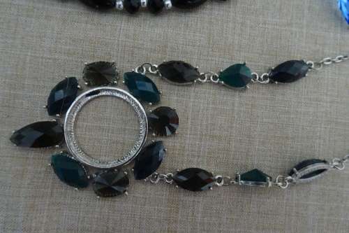 Joblot Vintage Jewellery (Bid for the Lot)