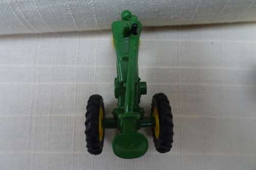 ERTL John Deere Tractor Model