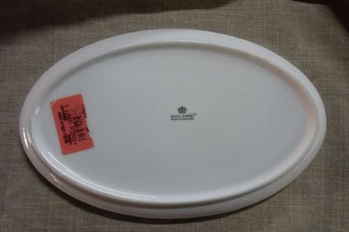 1x Royal Albert - Old Country Rose - Sandwich Dish - Made in England - Good Condition