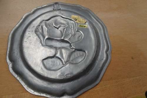 Beautiful Pewter Plate with Rose - 16 December 1933- 1983 ( De Marco Dinant) 22 x 22 cm
