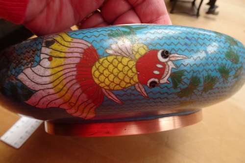 Stunning Chinese Cloisonne Bowl with Gold Fish Motives 24 x 24cm