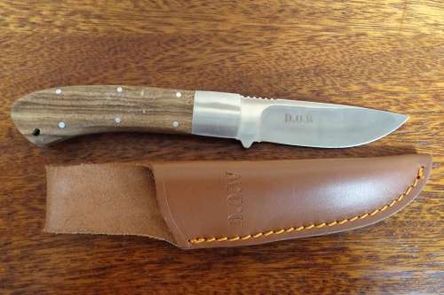 Brand New D.O.W. Hunting Knife (K2761N) with Leather Sheath. Length Approximately 20cm