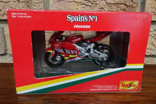 Maisto Team Honda RCV 211 2006 #31555 Team Spain's No. 1 Rider - Marco Melandri Scale 1:18