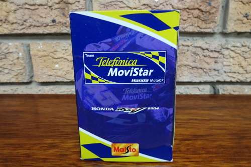 Maisto Team Telefonica MoviStar Honda RCV 211 2004. Scale: 1:18. Rider- Colin Edwards