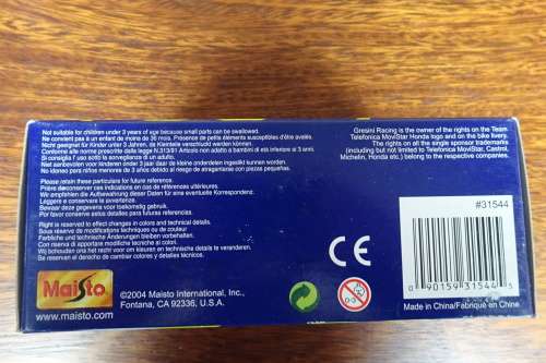 Maisto Team Telefonica MoviStar Honda RCV 211 2004. Scale: 1:18. Rider- Colin Edwards