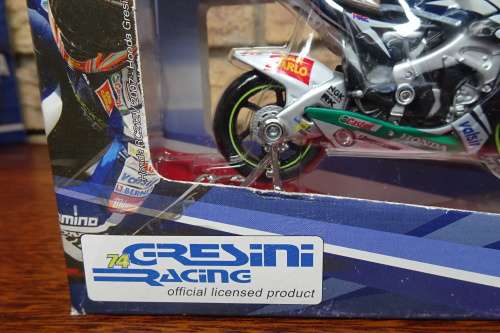 Maisto 74 Honda Gresini Racing . Honda RC212V 2007. Scale 1:18. Rider - Marco Melandri