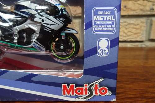 Maisto 74 Honda Gresini Racing . Honda RC212V 2007. Scale 1:18. Rider - Marco Melandri