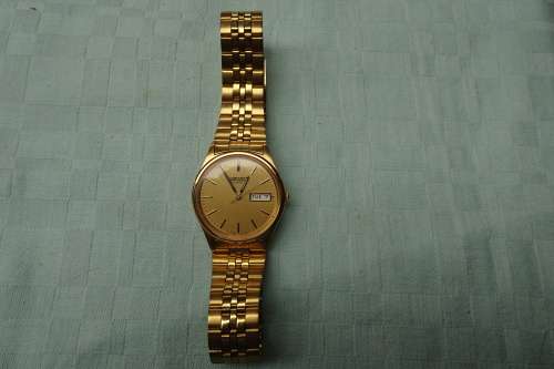 Seiko Quartz Water Resistant Mens Watch With Pouch Serial No: 700180