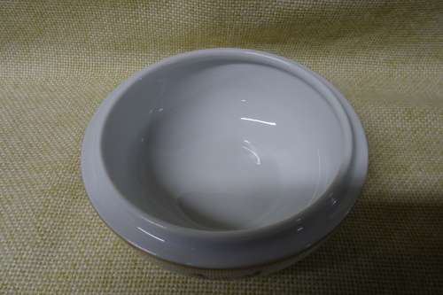 Beautiful Vintage Meissen Porcelain Handpainted Round Trinket Box with Flowers