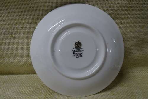 Elegant Paragon Bone China By Appointment to Her Majesty the Queen Cups and Saucers #812