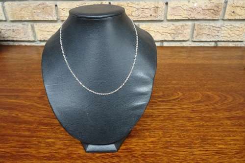 Lovely Short Sterling Silver (925) Linked Chain Weight: 3 Grams