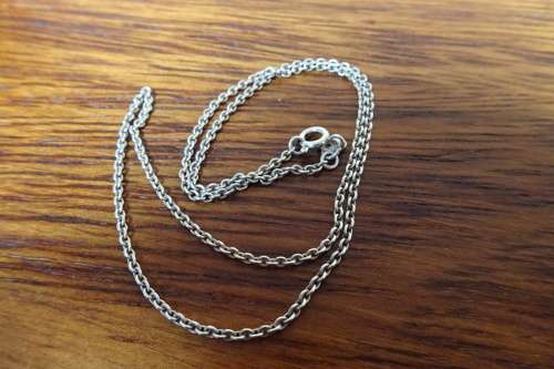 Lovely Short Sterling Silver (925) Linked Chain Weight: 3 Grams