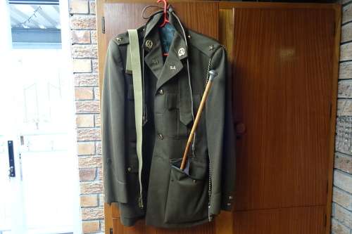Vintage South African Defence Force Full 2nd Lieutenant Uniform Tunic/Cap/Whistle/Belt/Swagger Stick