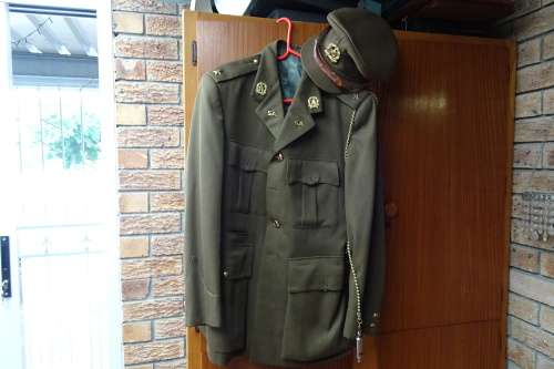 Vintage South African Defence Force Full 2nd Lieutenant Uniform Tunic/Cap/Whistle/Belt/Swagger Stick
