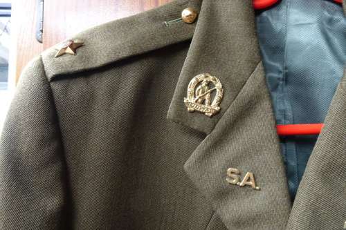 Vintage South African Defence Force Full 2nd Lieutenant Uniform Tunic/Cap/Whistle/Belt/Swagger Stick