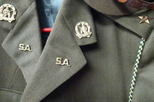 Vintage South African Defence Force Full 2nd Lieutenant Uniform Tunic/Cap/Whistle/Belt/Swagger Stick