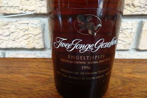 Sealed 750 Ml 1996 Twee Jonge Gezellen "Engeltjipipi" Natural Sweet Wine