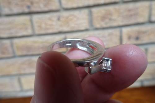 Unusual Sterling Silver Ring With Split Shank and Clear Stone Bezel Setting With Four Prongs 5.6 g