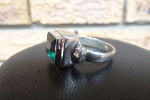Chunky Sterling Silver Men's Ring With Square Green Stone 10.8 g Diameter 20 mm Height 30 mm