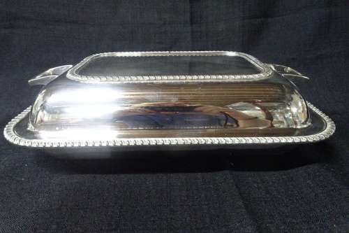 Stunning Alexe Clark Company Wellbeck Plated Silver Entree Dish With Lid and Handles