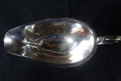 Exquisite Hallmarked Silver Plated Gravy Boat With Underplate