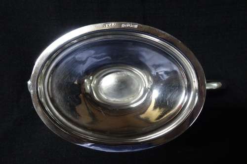 Exquisite Hallmarked Silver Plated Gravy Boat With Underplate