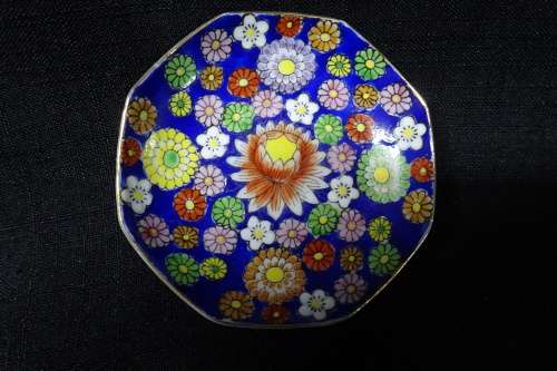 Beautiful Handpainted Japanese Pottery Set Small Jar With Lid, Five Small Bowls and One Small Saucer