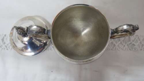 Stunning Viners International Silver Plate Tea Pot, Lidded Sugar Bowl and Creamer Set