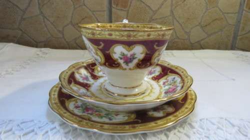 Stunning Royal Albert Bone China `Lady Hamilton` Tea Cup, Saucer and Cake Plate Trio.