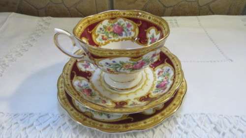 Stunning Royal Albert Bone China `Lady Hamilton` Tea Cup, Saucer and Cake Plate Trio.