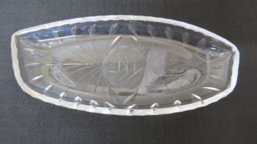 Wonderful Vintage Cut Glass Trinket Tray Frosted Rose and Cut Glass Leaf Design 23 x 2,5 cm