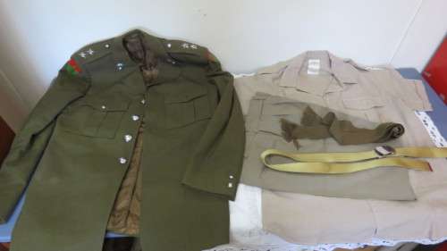 SADF 2nd Lieutenant Artillery Regiment Uniform. Jacket, Tie, Shirt, Pants, Belt. Excellent Condition