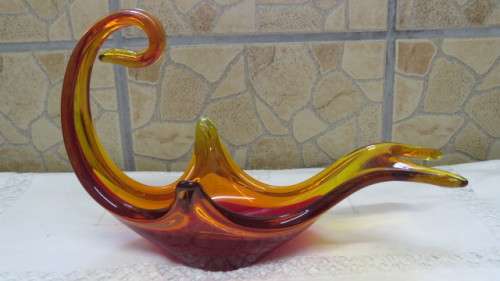 Lovely Vintage Murano-Like Amber/Red Glass Centrepiece  28 x 14,5 cm