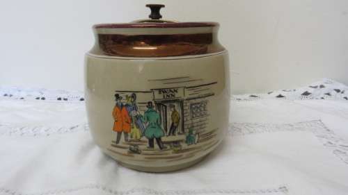 Awesome Vintage Tobacco Jar Humidor Gray`s Pottery England Handpainted `Swan Inn`.