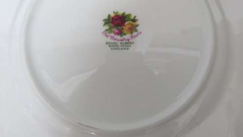 Pretty Vintage Royal Albert Bone China `Old Country Roses` Trio