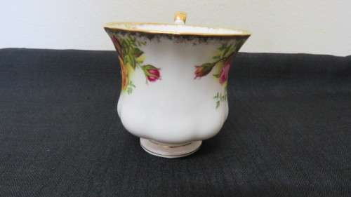 Pretty Vintage Royal Albert Bone China `Old Country Roses` Trio